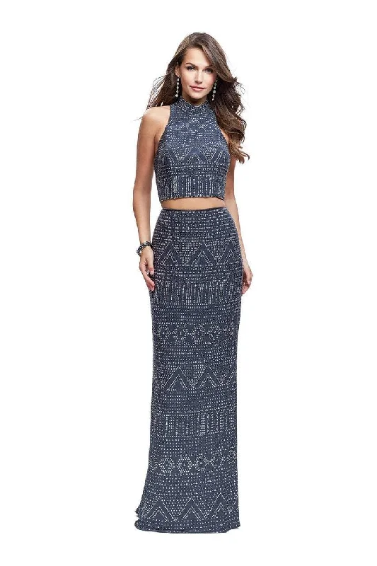 women's travel dressesLa Femme 26045 - Patterned Metallic Gown