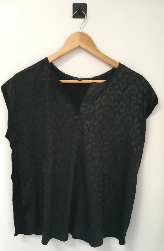 women's tops for those who want to stay warm and stylish during colder weatherwomen's T-shirts with relaxed fitsTop Short Sleeve By Papermoon  Size: Petite