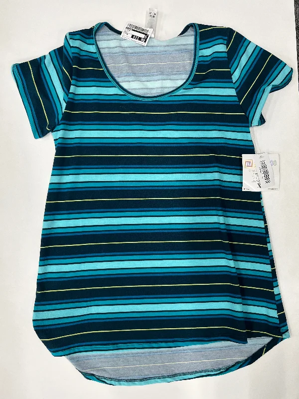 women's tops for business casual attirewomen's T-shirts for beach outingsTop Short Sleeve By Lularoe NWT  Size: Xs