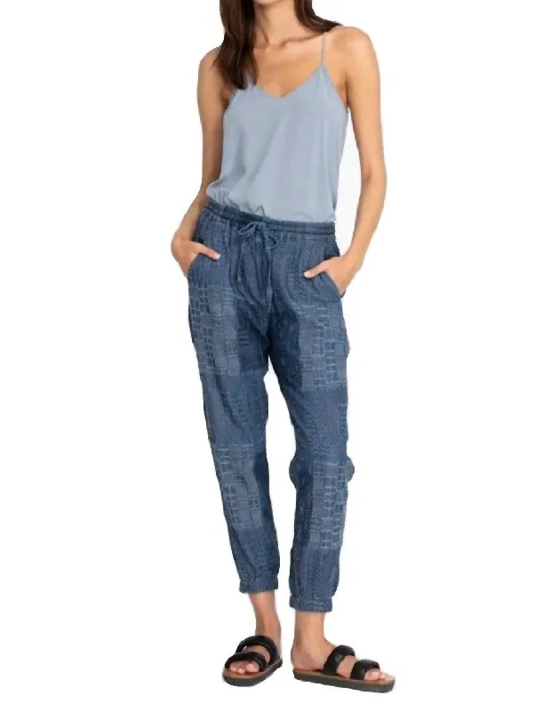 women's short pantsLuisa Embroidered Jogger In Denim Blue